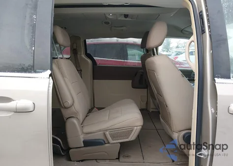 2008 Chrysler Town & Country Touring from USA, damaged, VIN 2A8HR54P88R767134